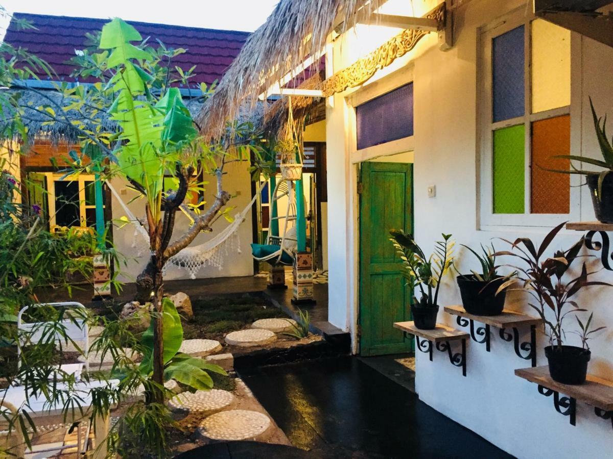 The Bodhi Tree Karimunjawa Hostel Eksteriør bilde