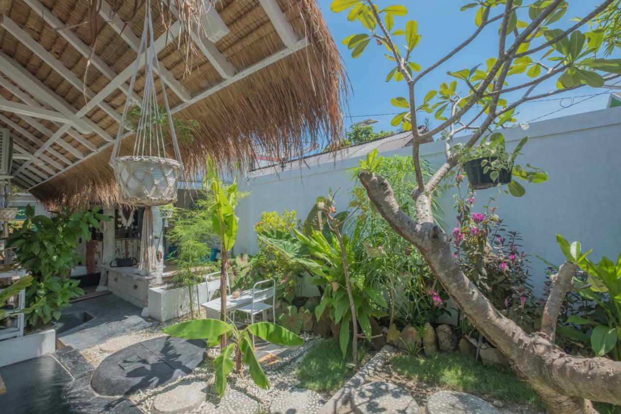 The Bodhi Tree Karimunjawa Hostel Eksteriør bilde