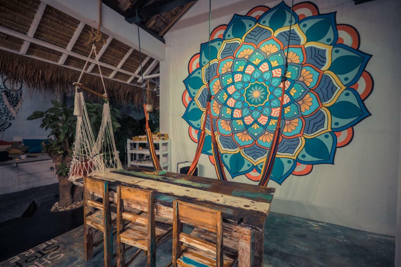 The Bodhi Tree Karimunjawa Hostel Eksteriør bilde
